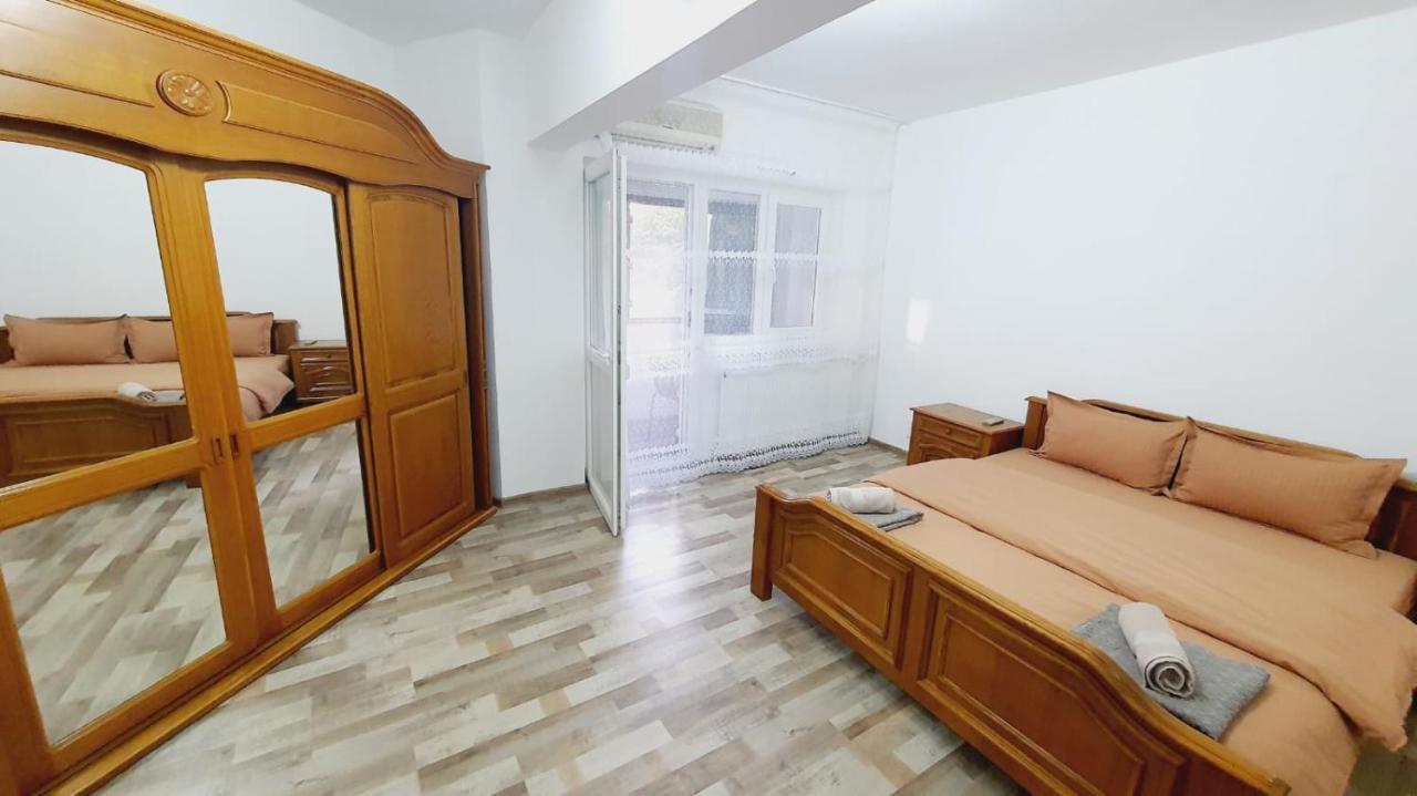 Ferienwohnung Apartament Radoi Drobeta Turnu Severin Exterior foto